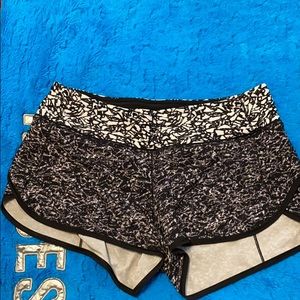 Lululemon size 6 speed short - water style